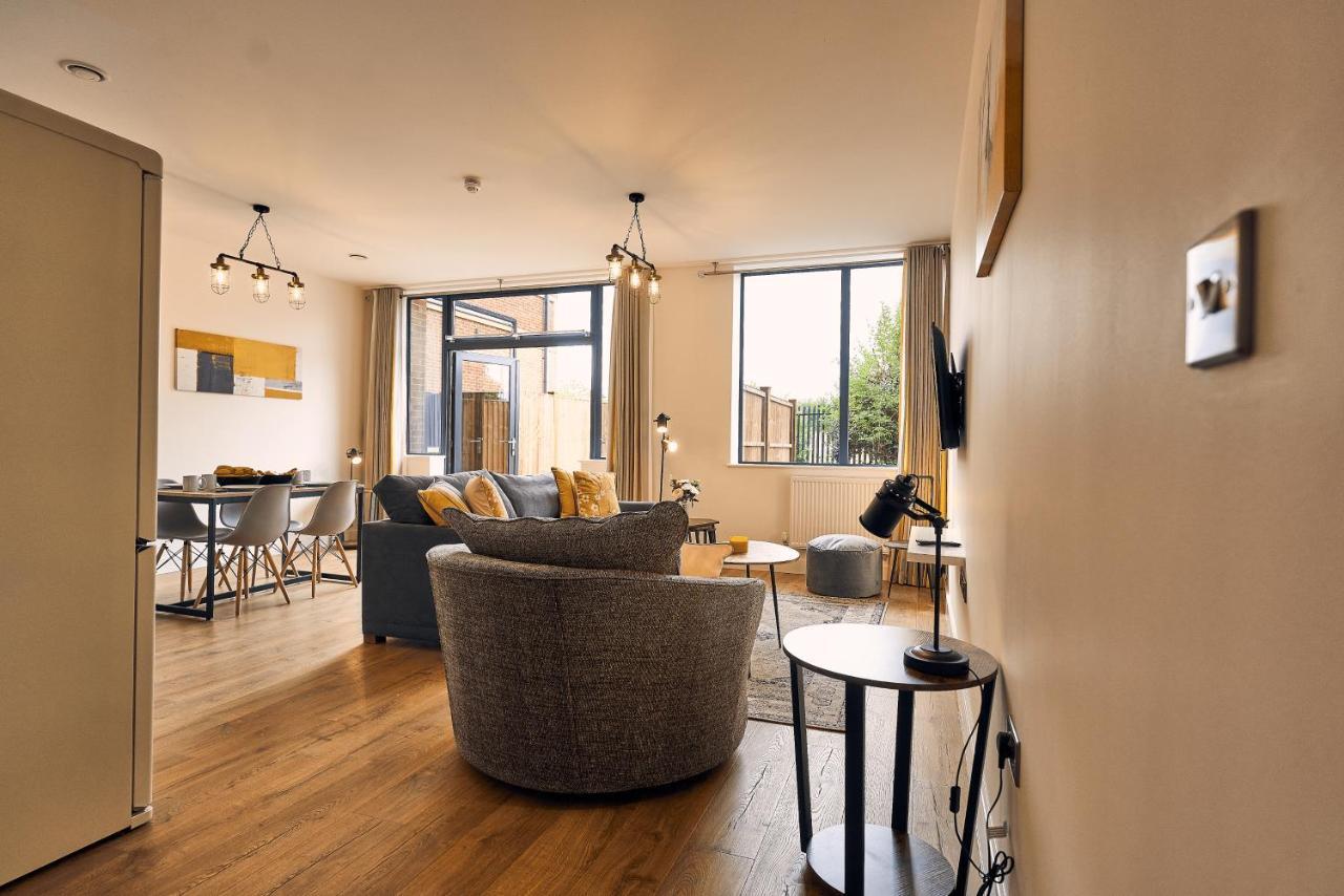 Herongate Apartment *
